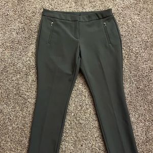 Green capris Worthington pants